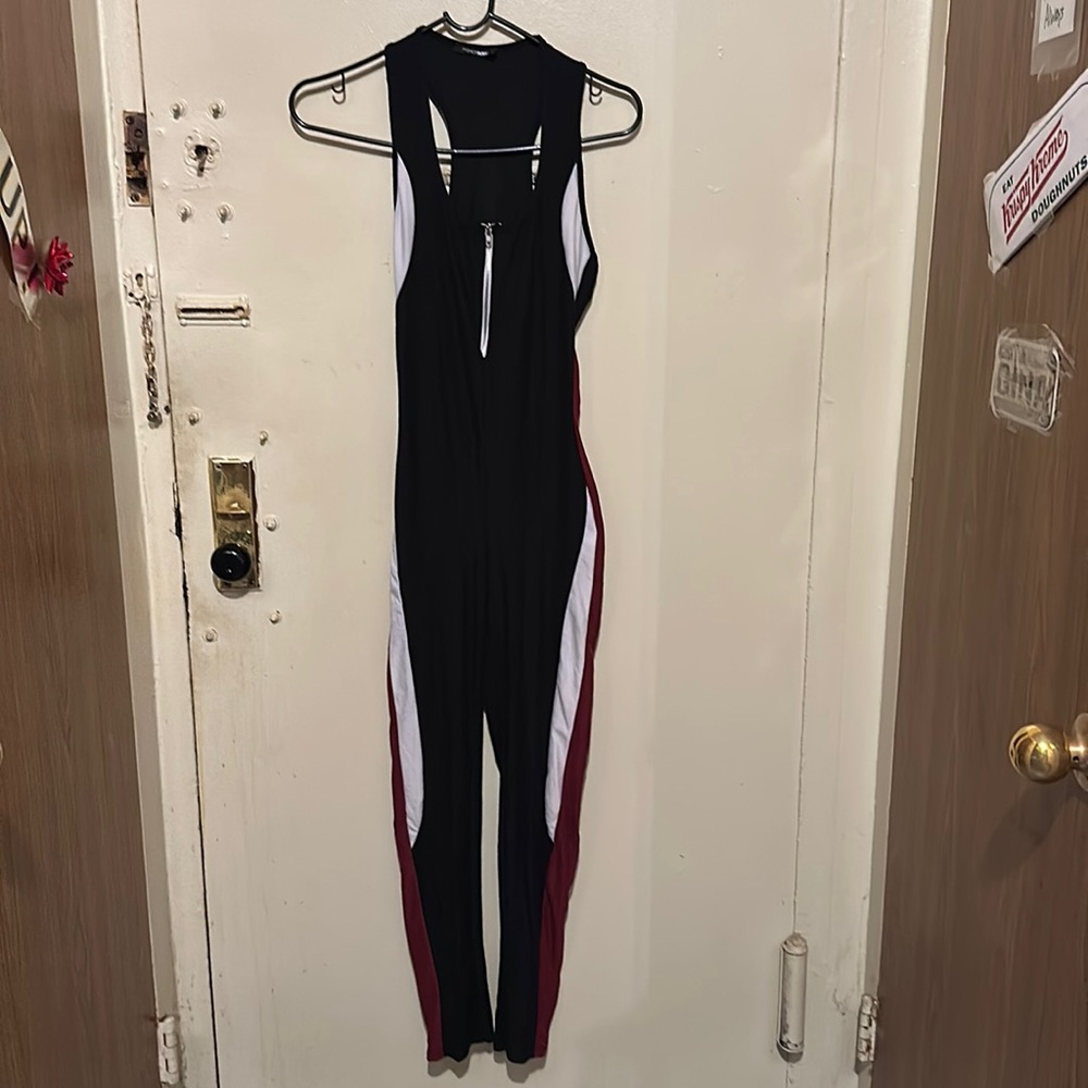 FASHIONOVA SEXY RACERBACK STYLE JUMPSUIT IN VERY GOOD CONDITION SIZE MEDIUM